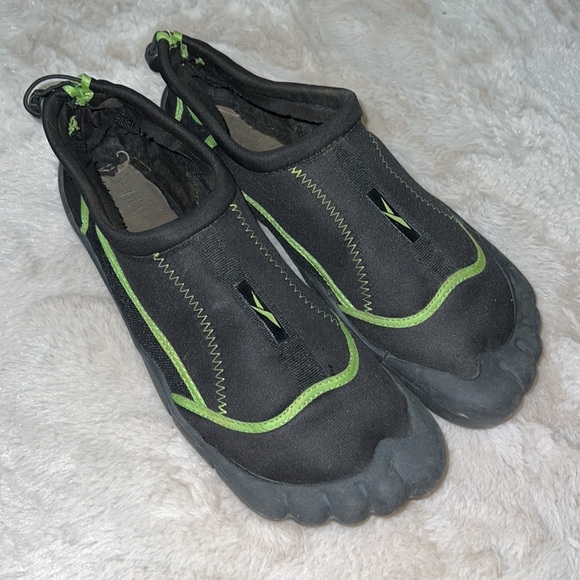 AquaSocks Water shoes - Picture 3 of 5